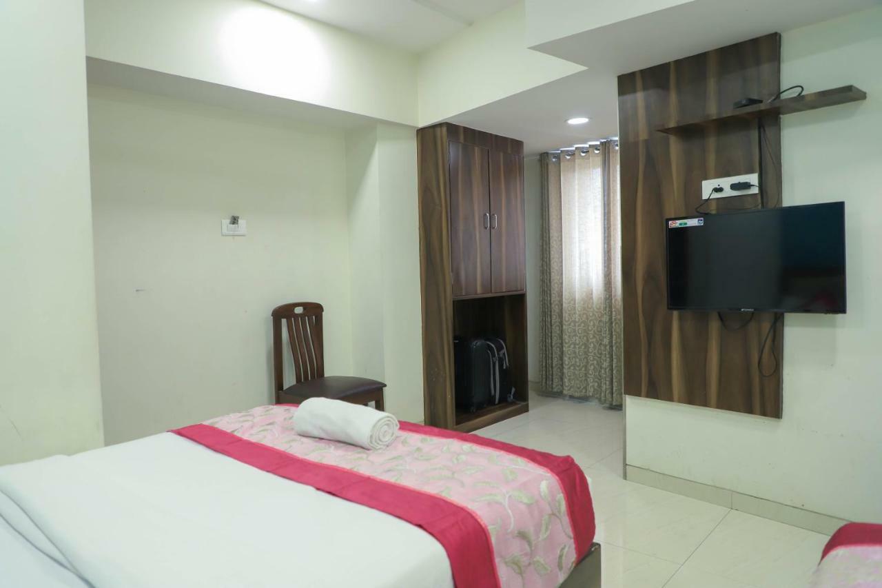 Hotel Plaza Executive - Near Bkc Βομβάη Εξωτερικό φωτογραφία