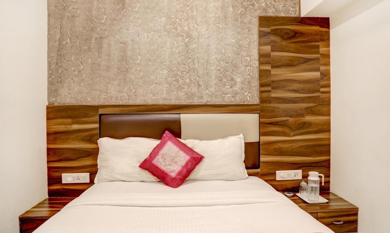Hotel Plaza Executive - Near Bkc Βομβάη Εξωτερικό φωτογραφία