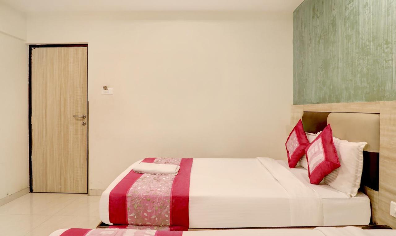 Hotel Plaza Executive - Near Bkc Βομβάη Εξωτερικό φωτογραφία